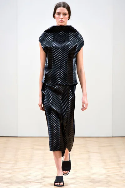 Look 7